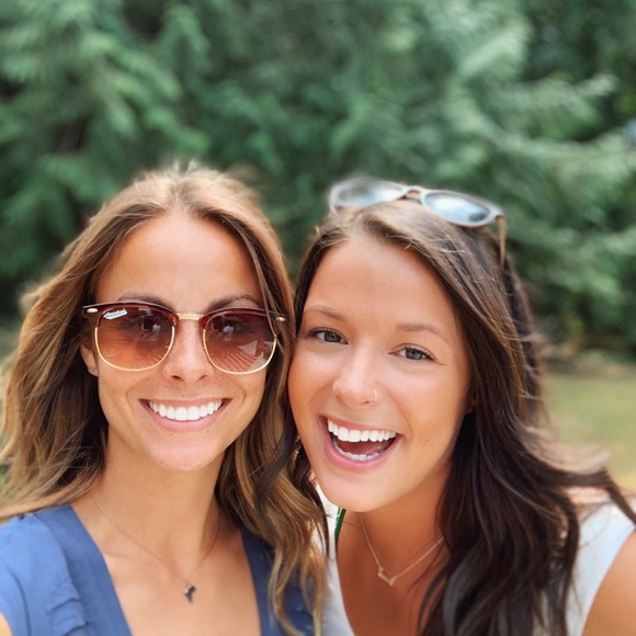 Meet your Posher, Emma - Picture 1 of 1